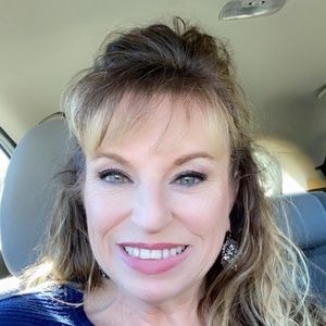 Meet your Posher, Becky